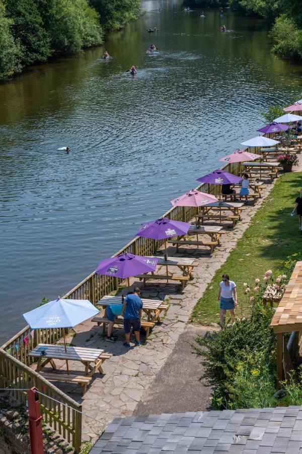 Ye Old Ferrie Inn Symonds Yat Exterior photo